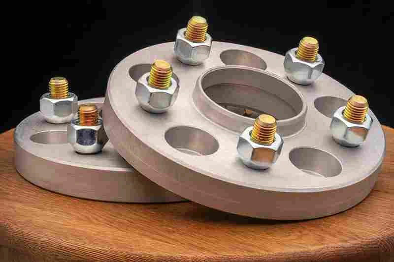 https://ukmech.uk/wp-content/uploads/2024/10/hub-spacer-adapters-wheels-auto-tuning-racing-drifting_11zon.webp